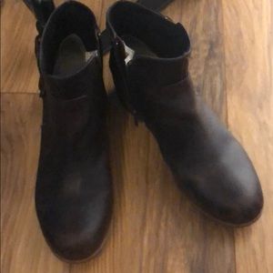 Ugg Leather Ankle Bootie